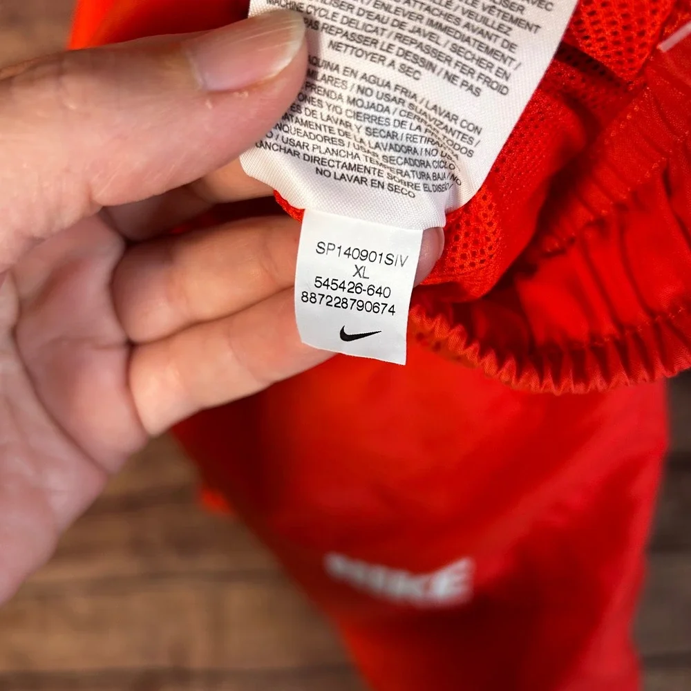Nike Mens Red Mesh Lined Athletic Shorts Zipper Pockets XL 545426-640